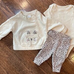 Carter's Newborn Outfit Set Cat Sweater Leopard Pants Neutral Baby